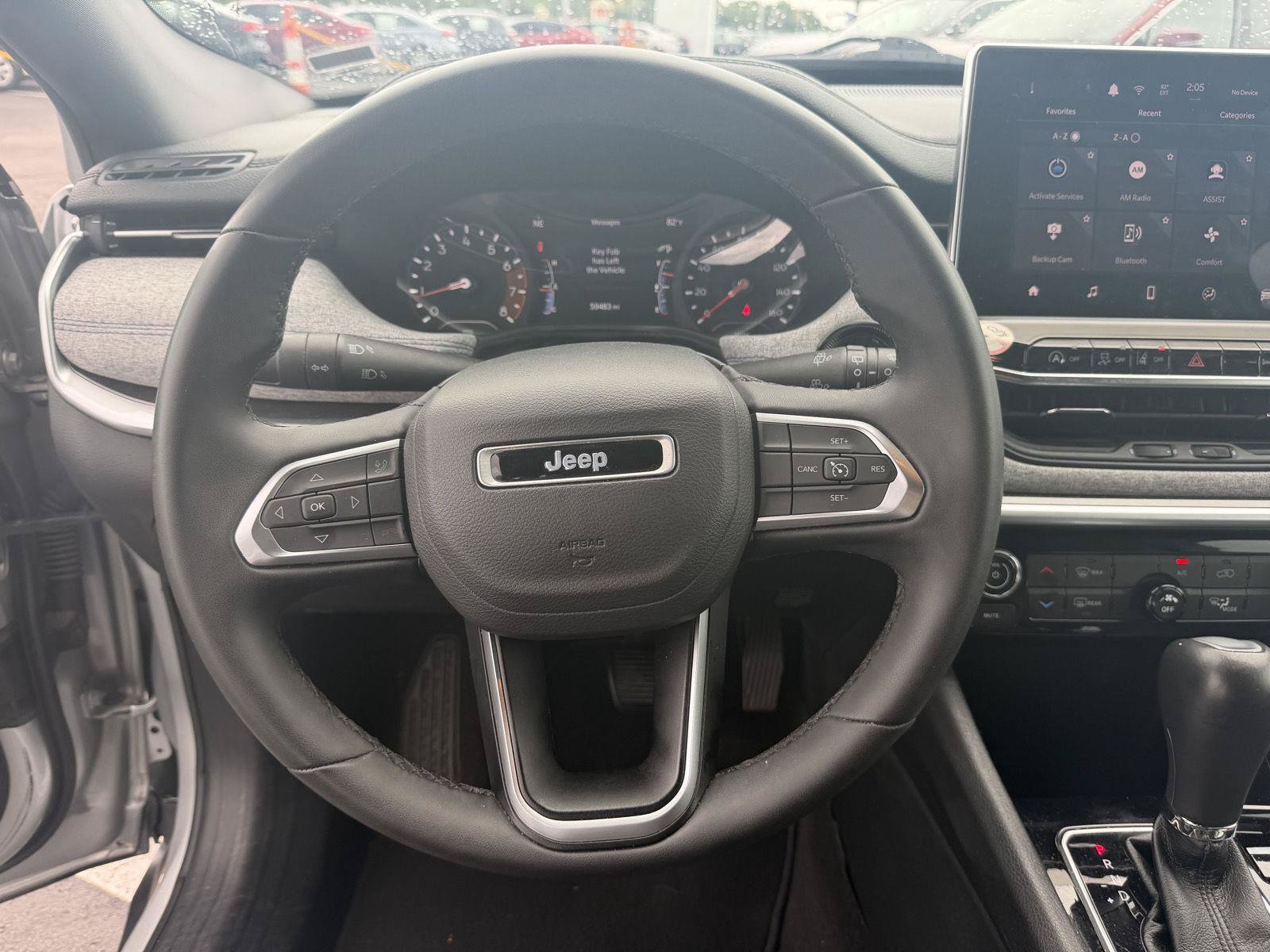 Used 2024 Jeep Compass Latitude AWD/4WD image 16