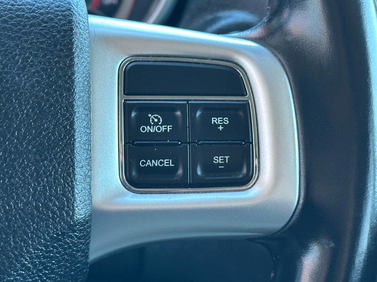 Used 2020 Dodge Journey SE w/ SE Popular Equipment Group image 33