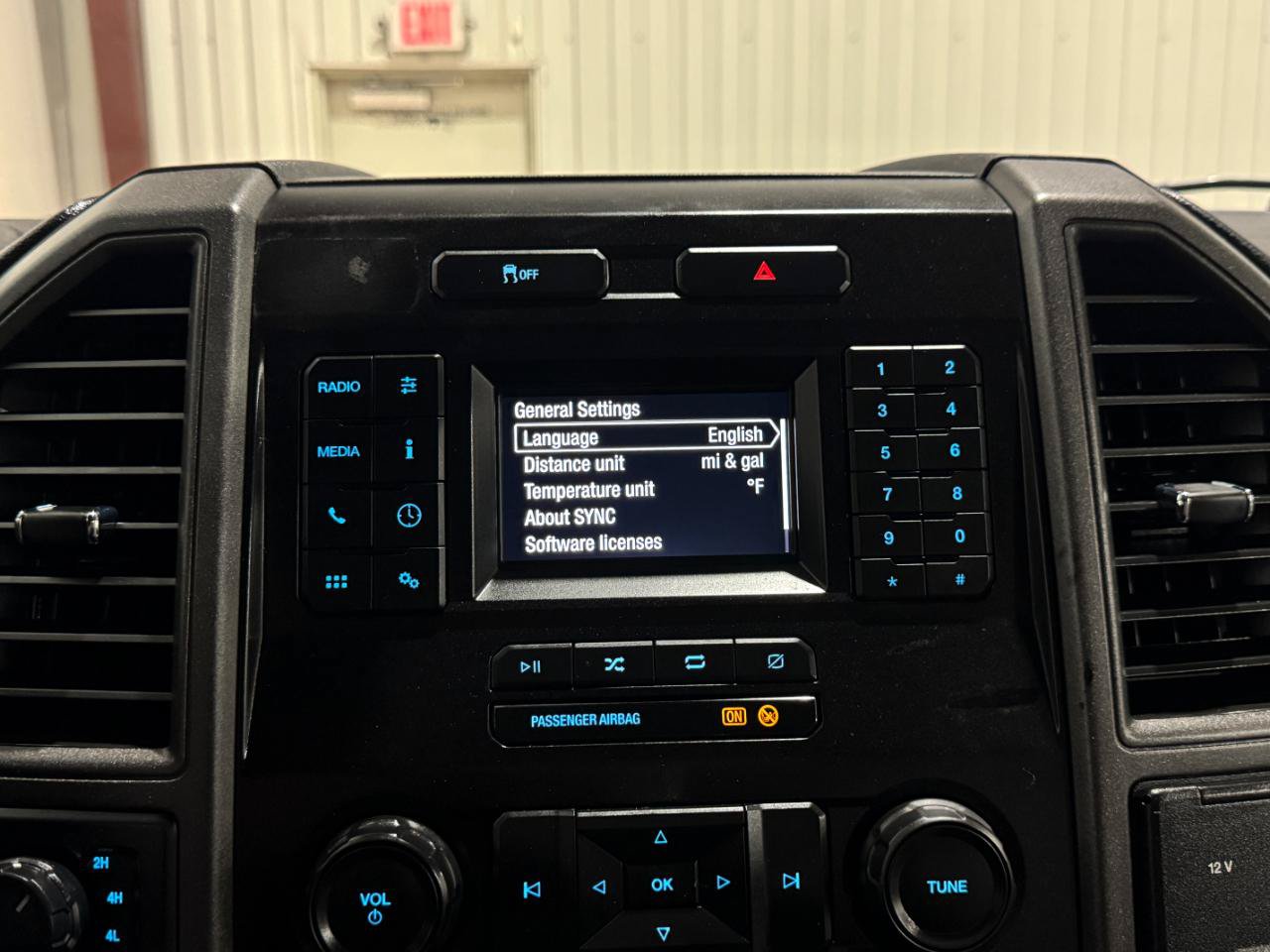 Used 2020 Ford F250 XL w/ Power Equipment Group AWD/4WD image 40