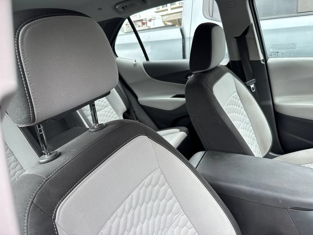 Used 2020 Chevrolet Equinox LS FWD image 3
