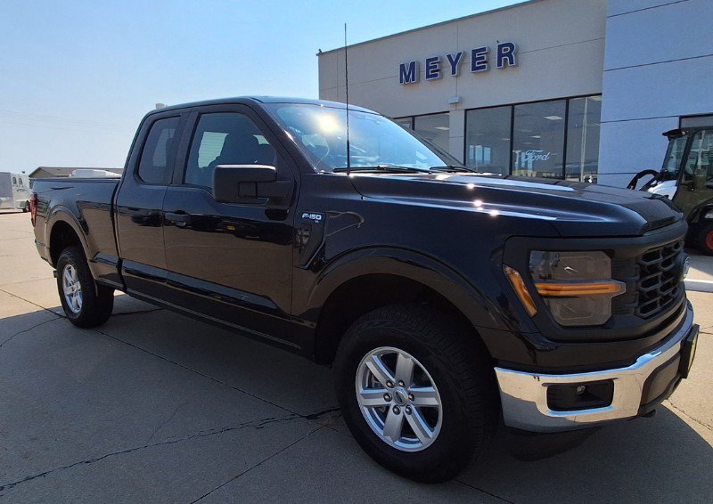 Used 2025 Ford F150 XL w/ Equipment Group 103A High AWD/4WD image 2