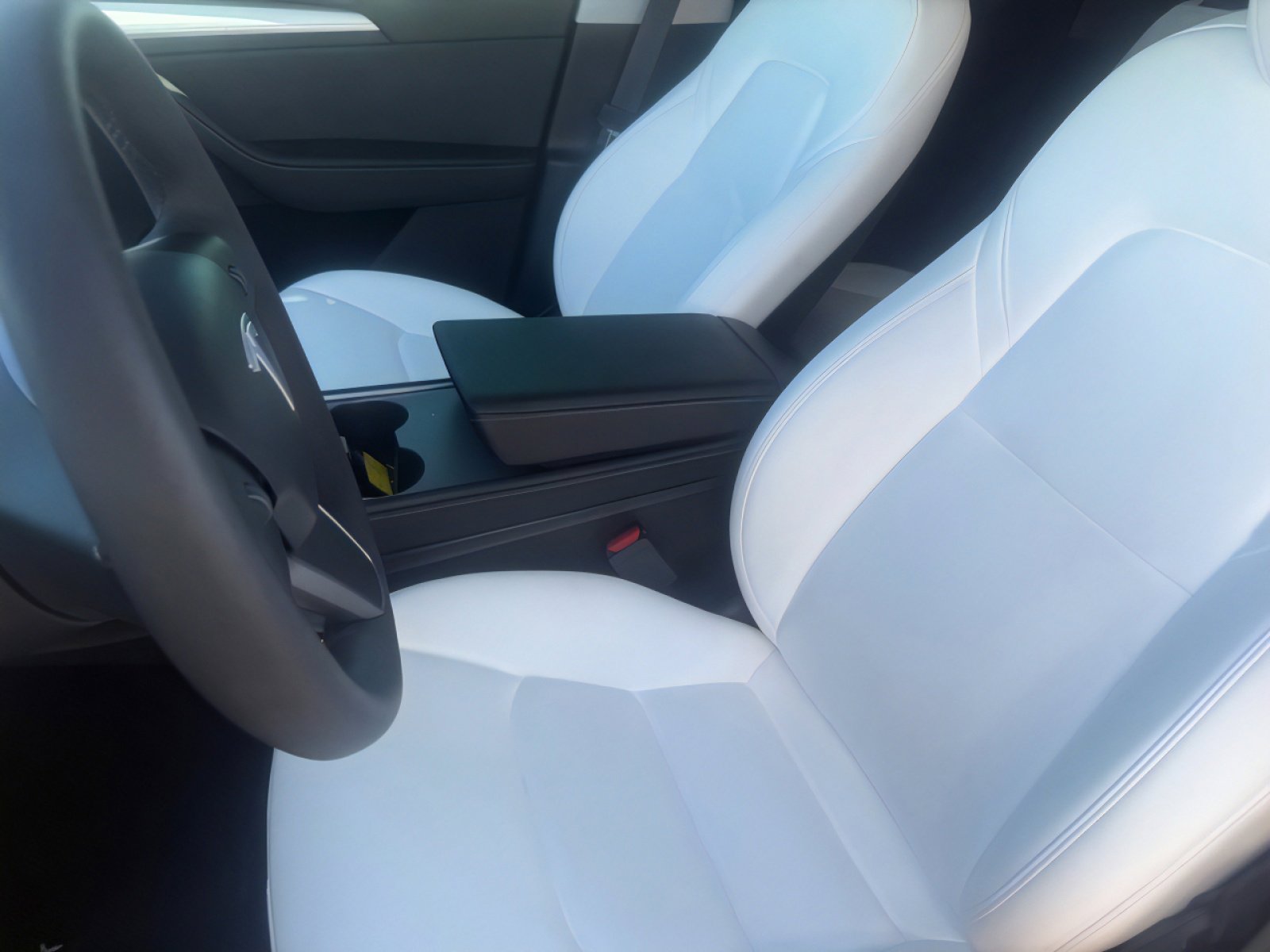 Used 2024 Tesla Model Y Performance image 17