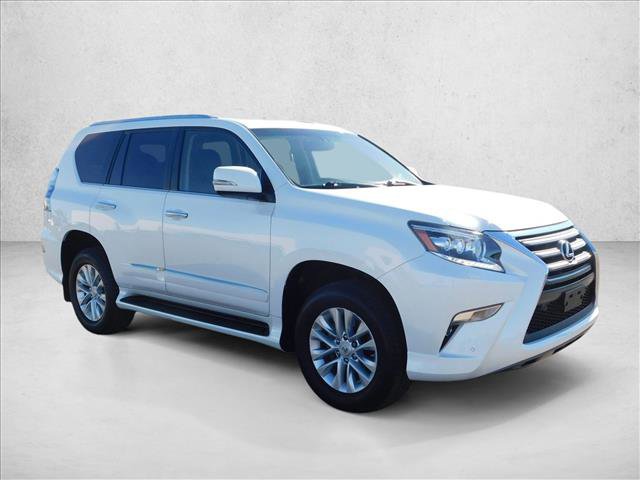 Used 2019 Lexus GX 460 image 3