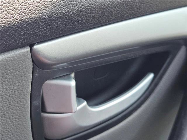 Used 2016 Hyundai Elantra Limited FWD image 10