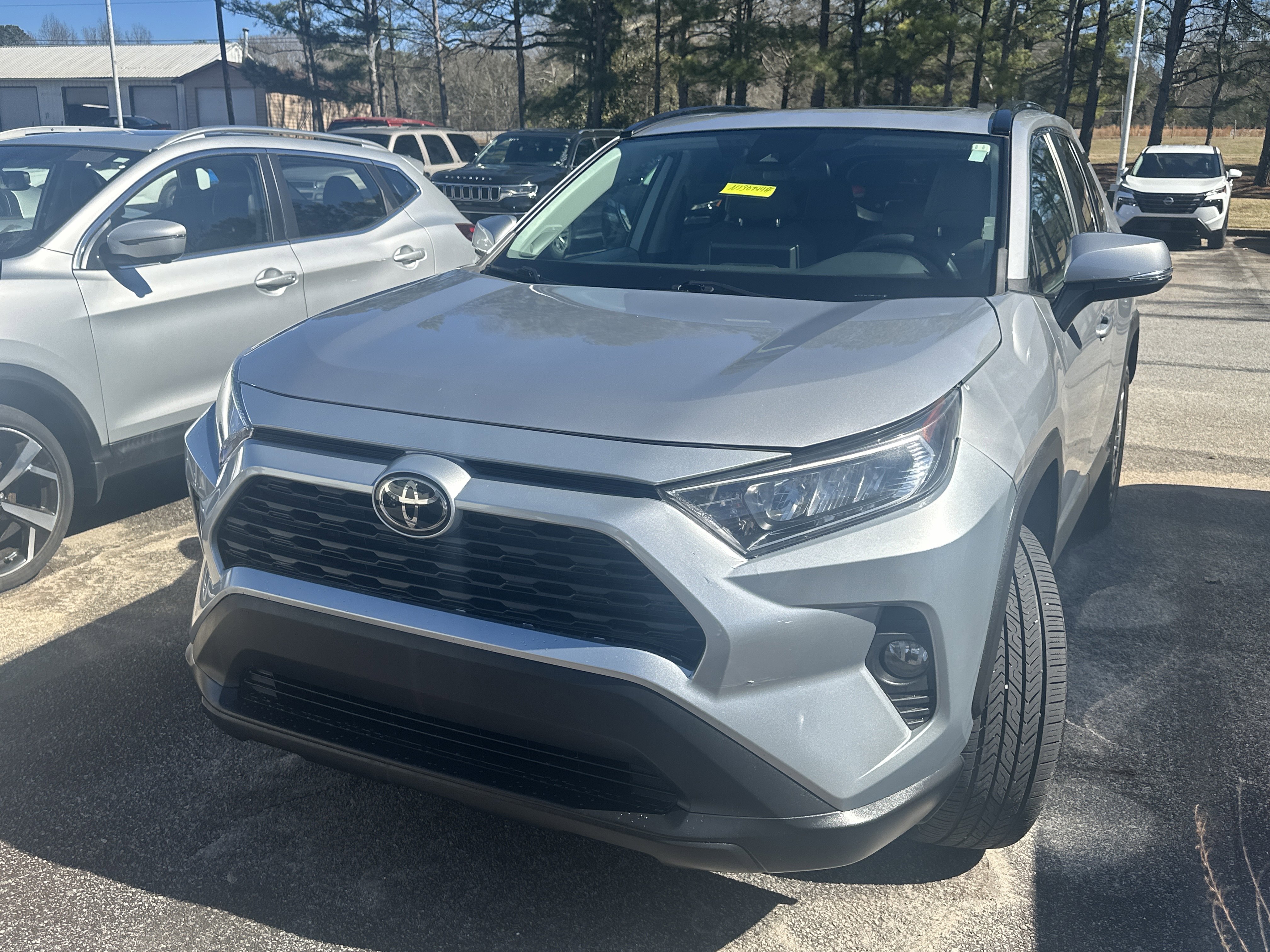 Used 2021 Toyota RAV4 XLE Premium image 1
