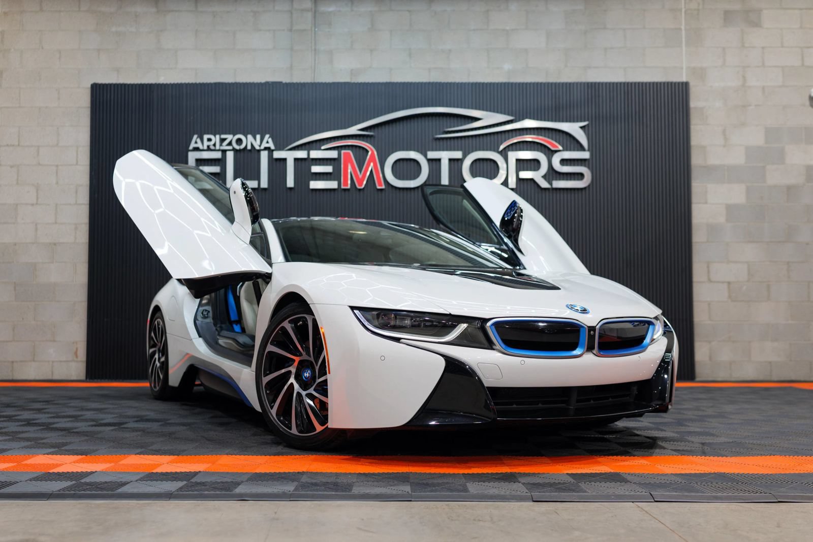 Used 2015 BMW i8 AWD/4WD image 29