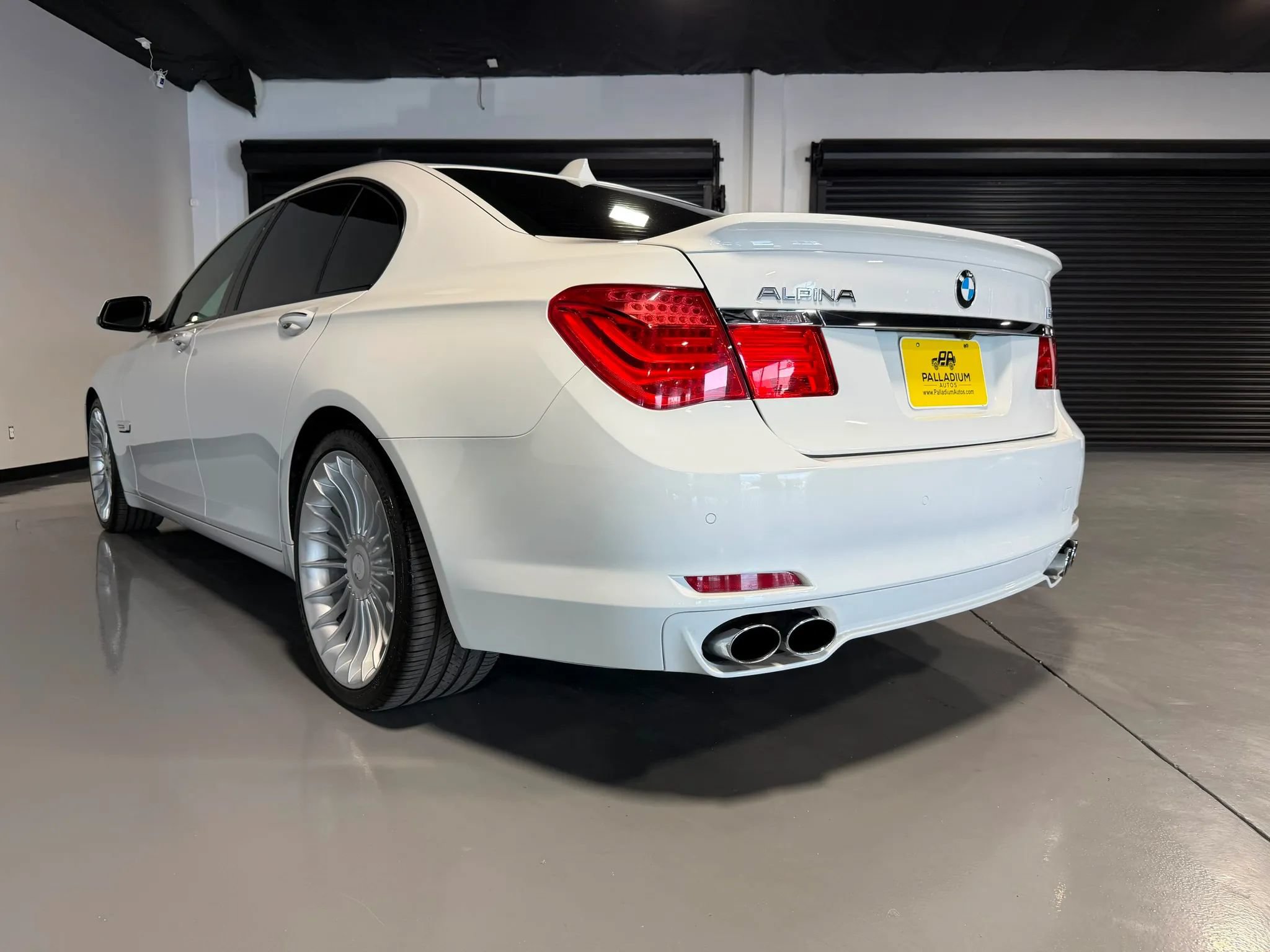 Used 2012 BMW ALPINA B7 RWD image 5