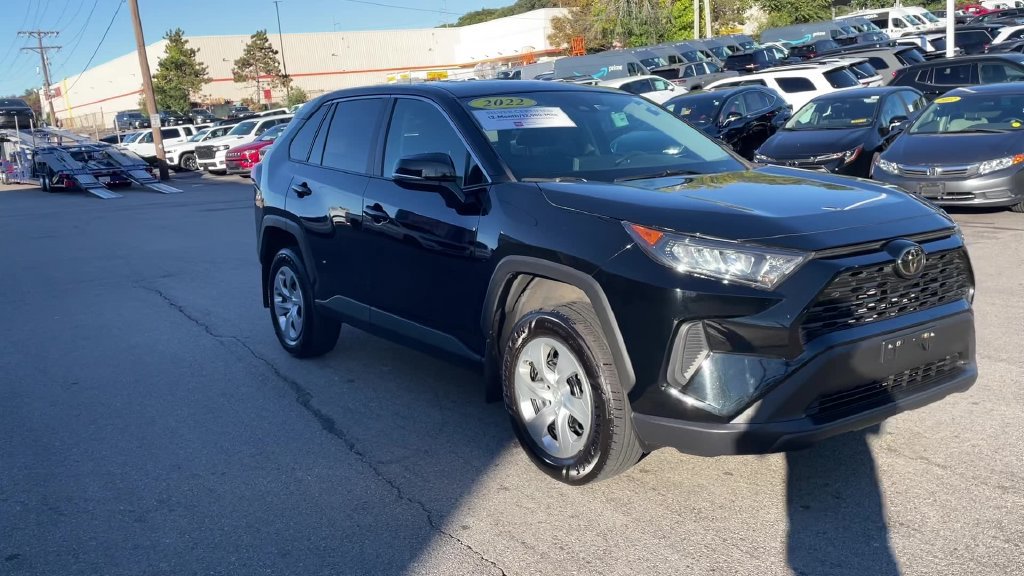 Certified 2022 Toyota RAV4 LE AWD/4WD image 28