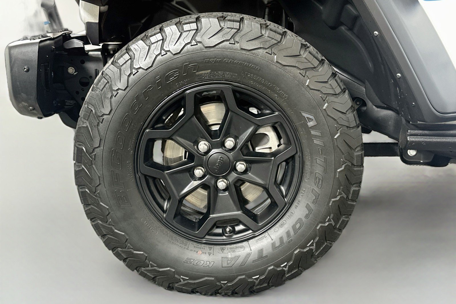 Used 2023 Jeep Wrangler Unlimited Rubicon 4xe AWD/4WD image 11