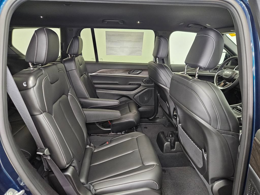 New 2026 Jeep Grand Cherokee L Limited AWD/4WD image 10