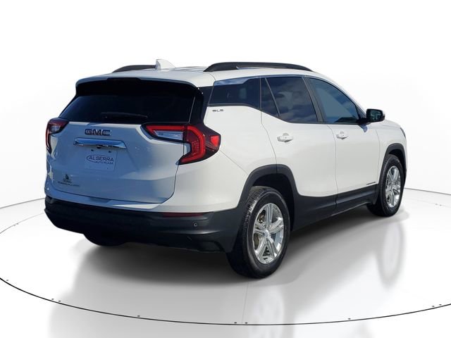 Certified 2023 GMC Terrain SLE w/ Driver Convenience Package image 4