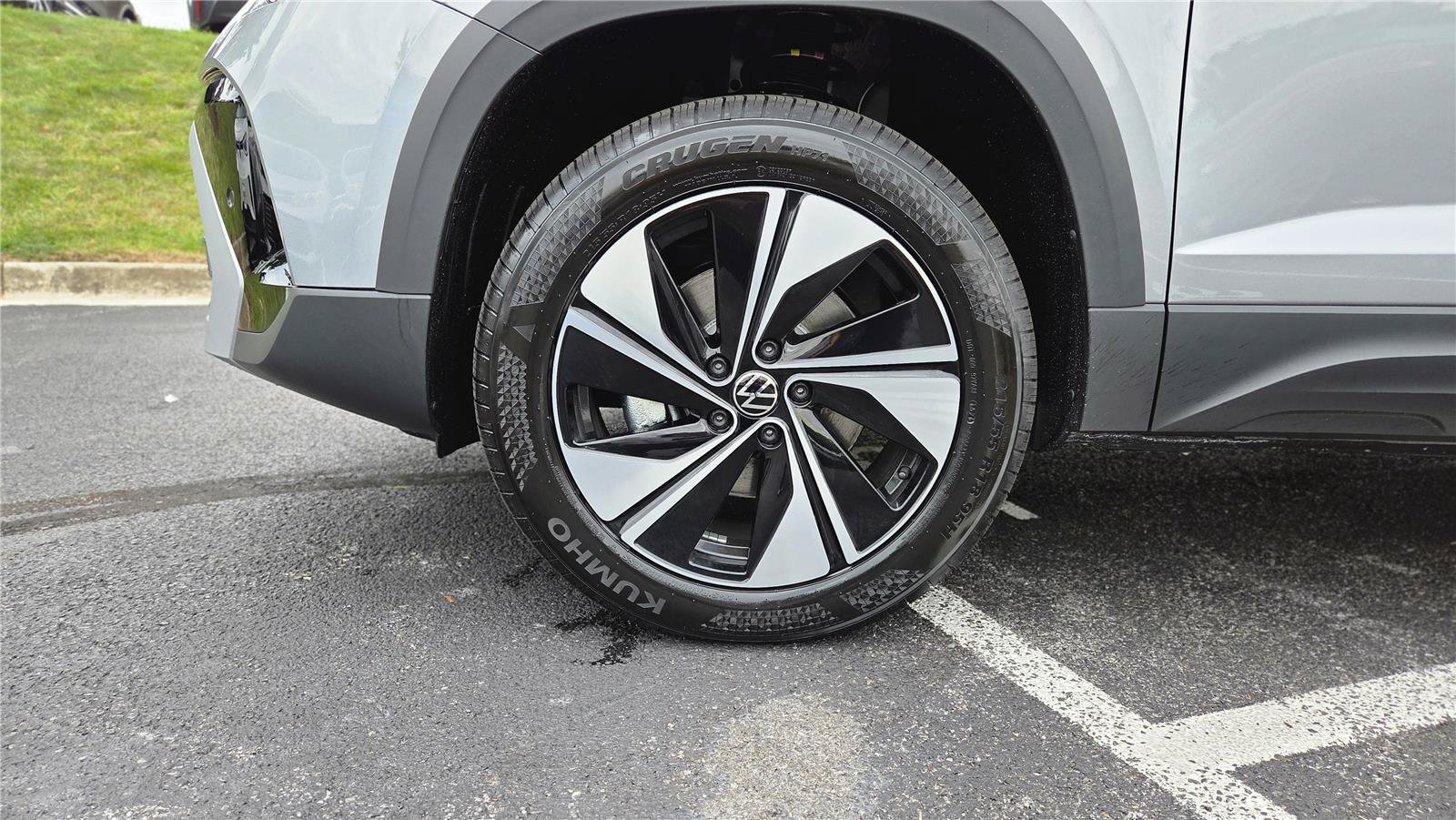 New 2026 Volkswagen Taos SE AWD/4WD image 10