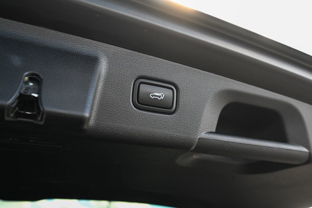 Used 2020 Hyundai Palisade SEL w/ Premium Package image 18