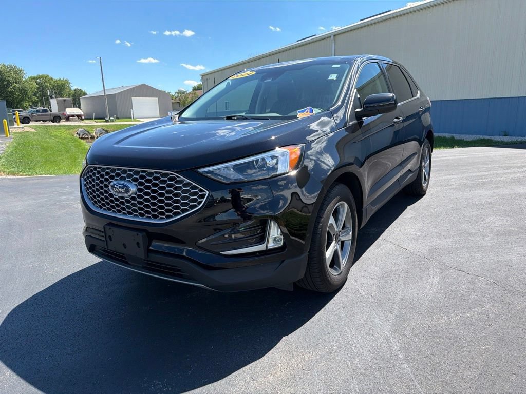 Used 2024 Ford Edge SEL w/ Convenience Package AWD/4WD image 8