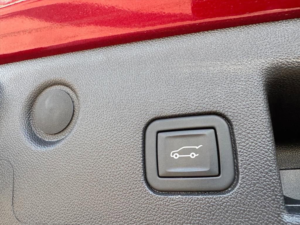 Used 2023 Chevrolet Equinox LT image 10