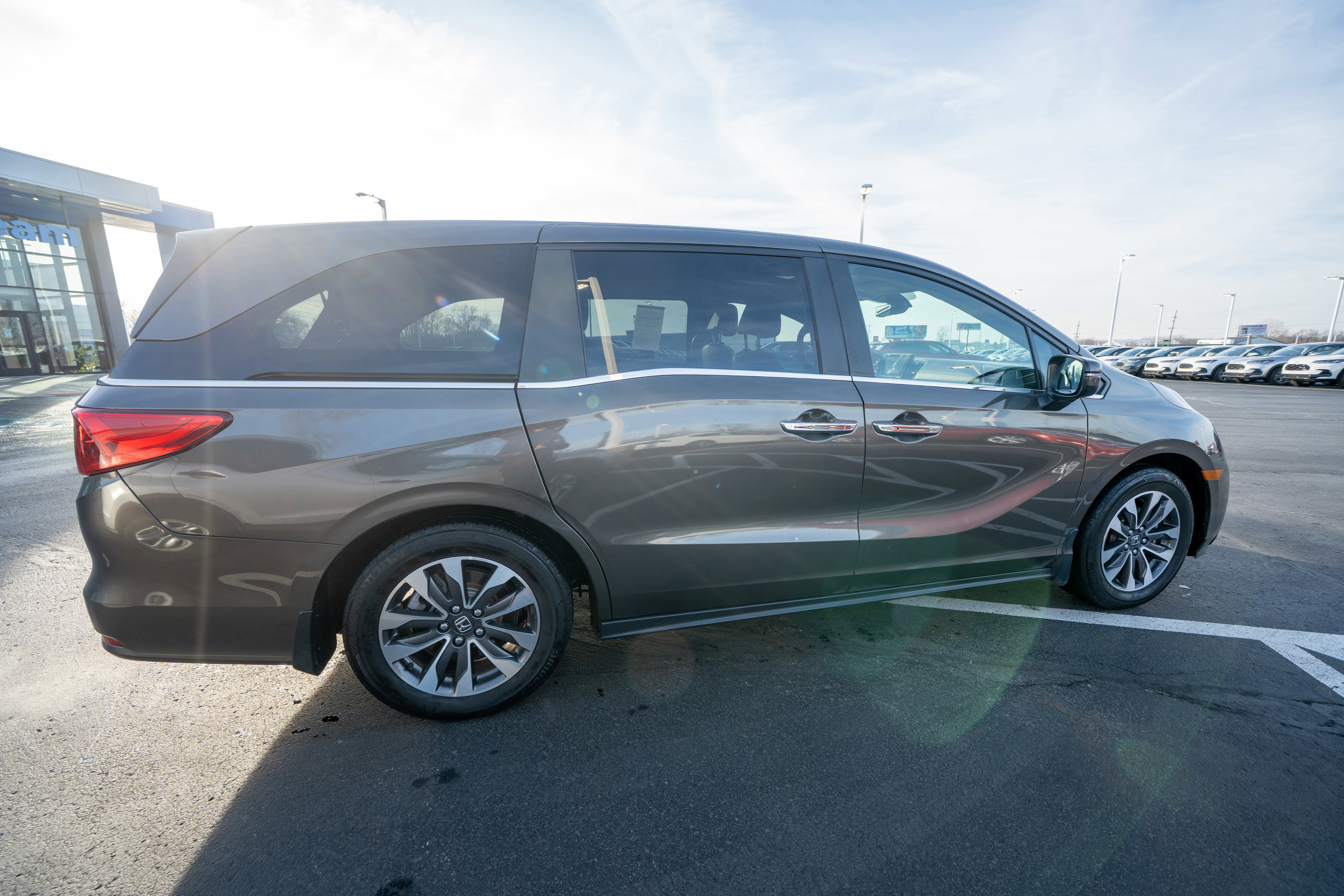 Used 2023 Honda Odyssey EX-L image 6