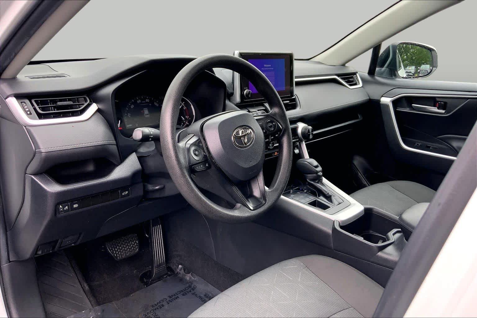 Used 2023 Toyota RAV4 XLE w/ Convenience Package AWD/4WD image 18