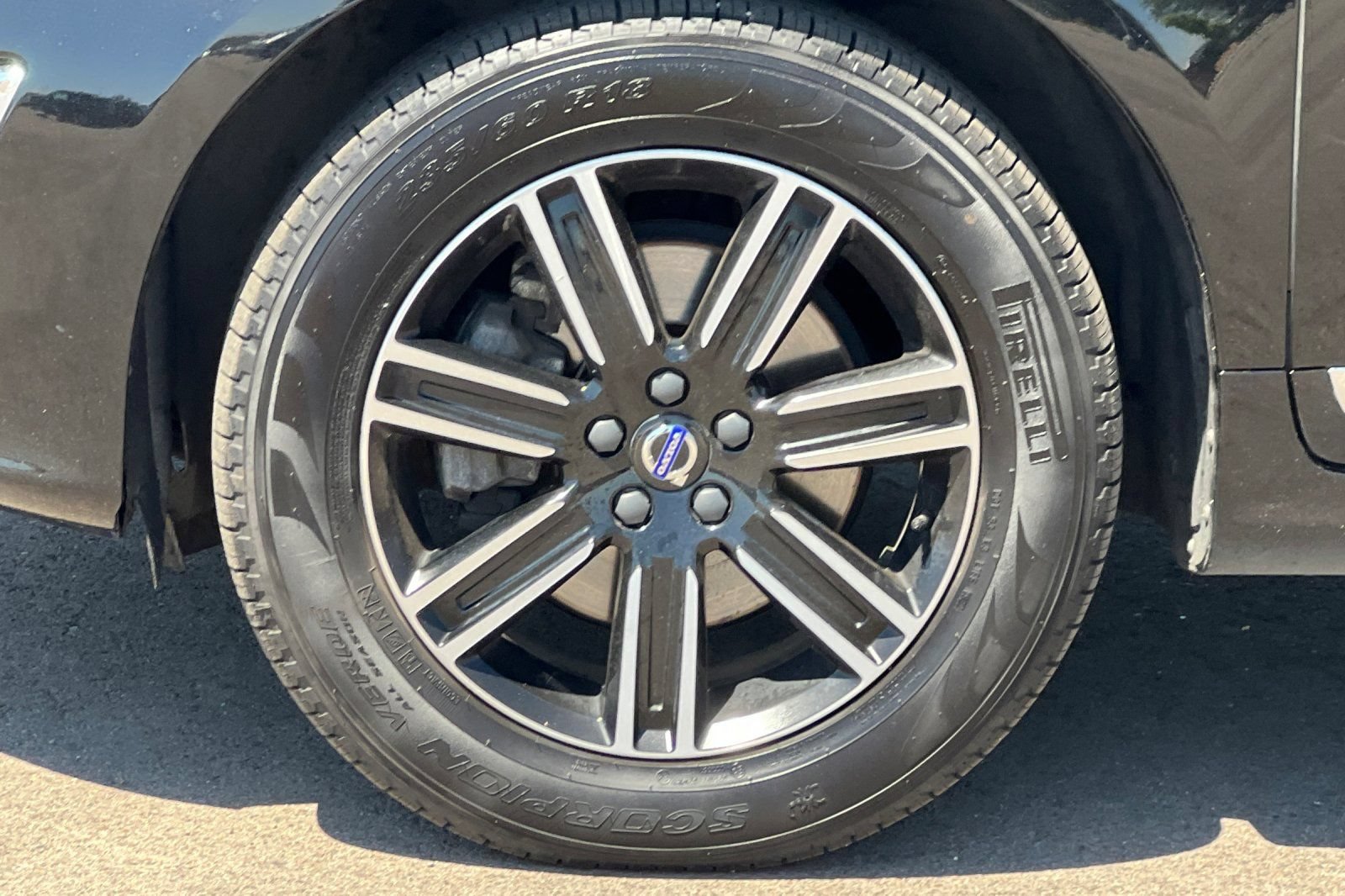 Used 2017 Volvo XC60 T5 Dynamic w/ Advanced Package AWD/4WD image 26