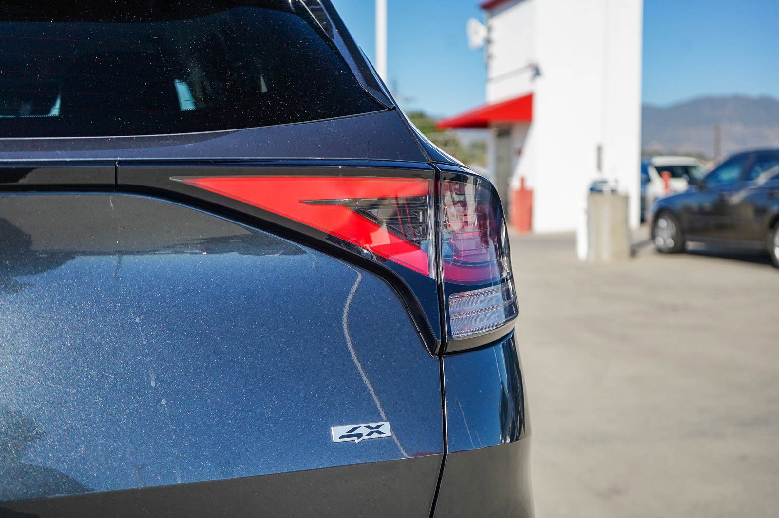 Used 2024 Kia Sportage LX image 10