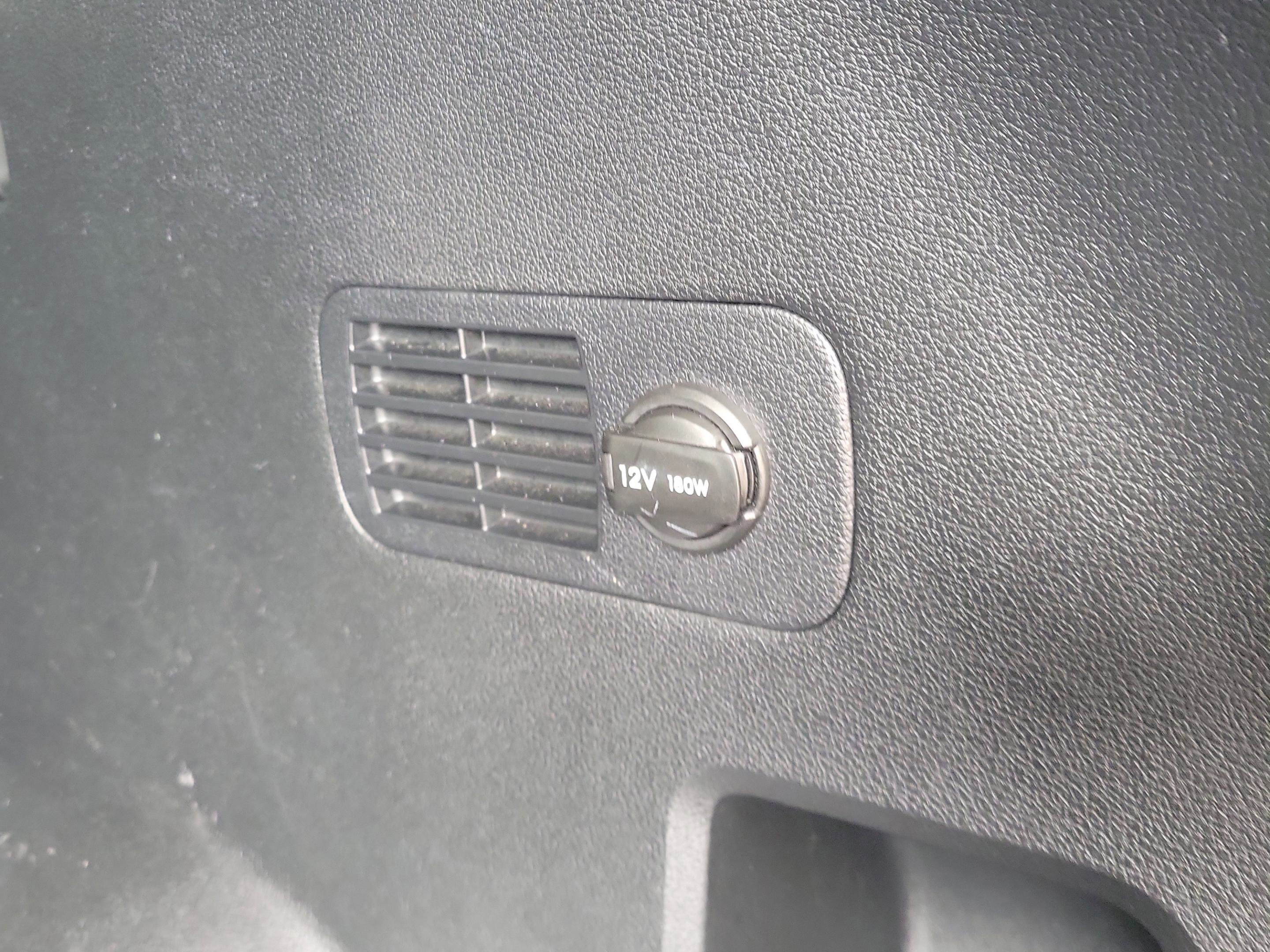 Certified 2023 Hyundai Santa Fe SE image 8