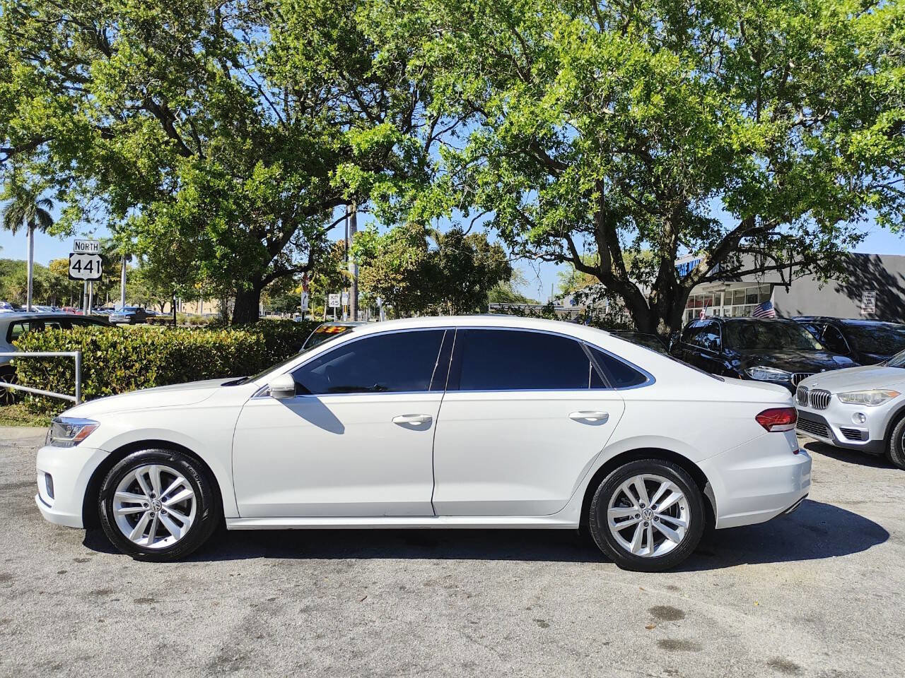 Used 2020 Volkswagen Passat 2.0T SE FWD image 7