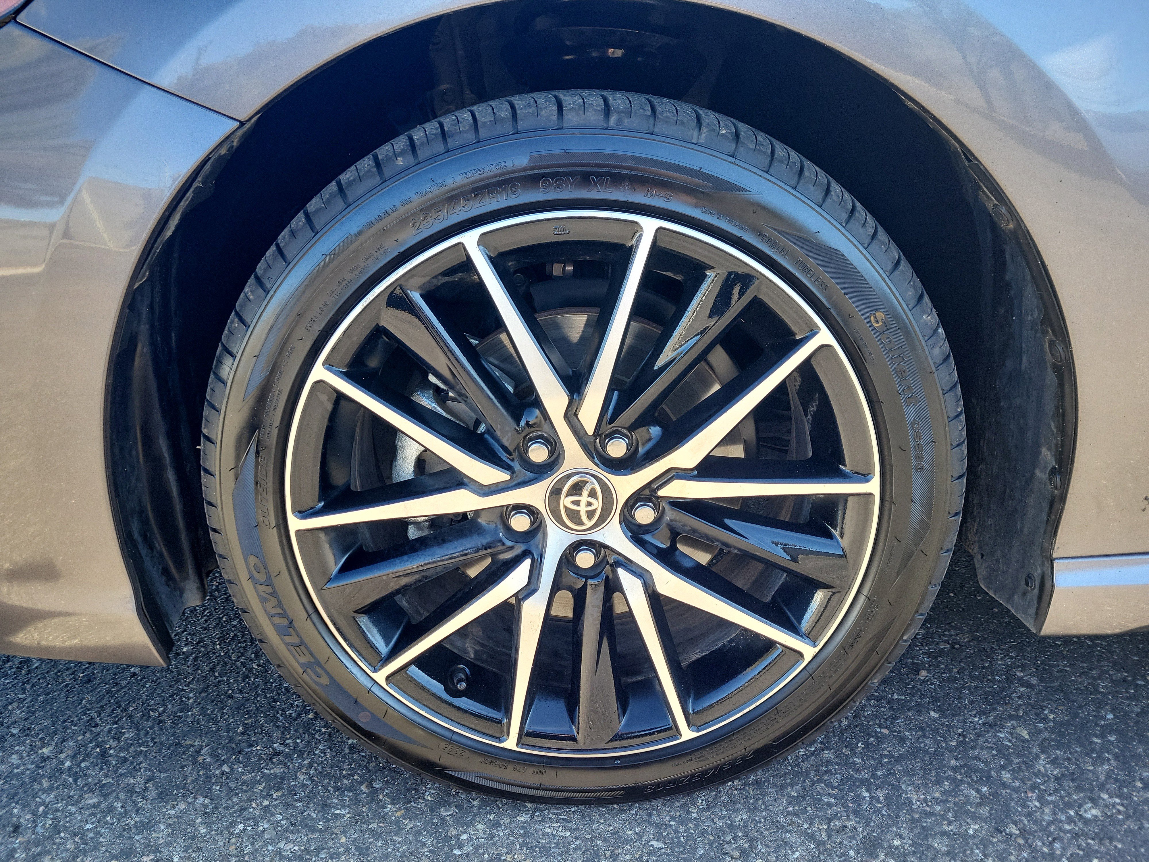 Used 2024 Toyota Camry SE image 29