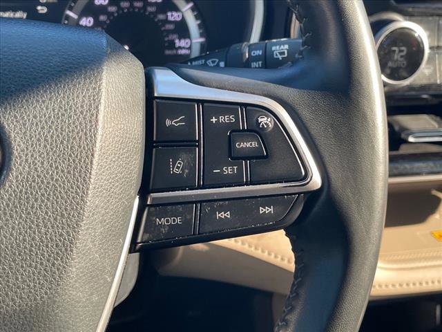 Used 2024 Toyota Highlander XLE image 18