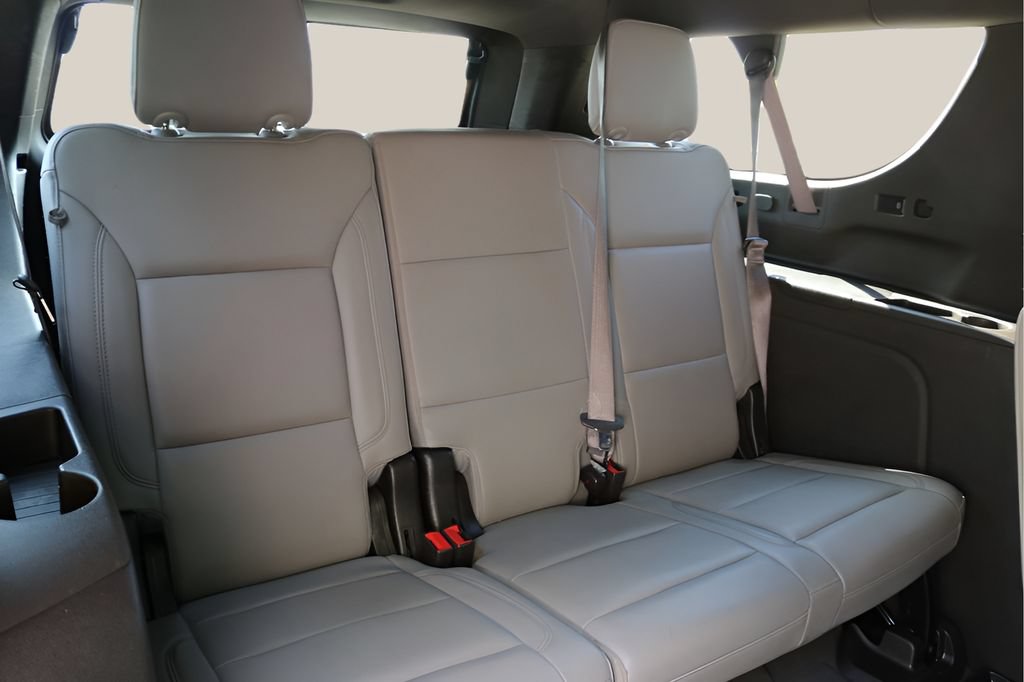 Used 2021 Chevrolet Suburban Z71 w/ Luxury Package AWD/4WD image 22