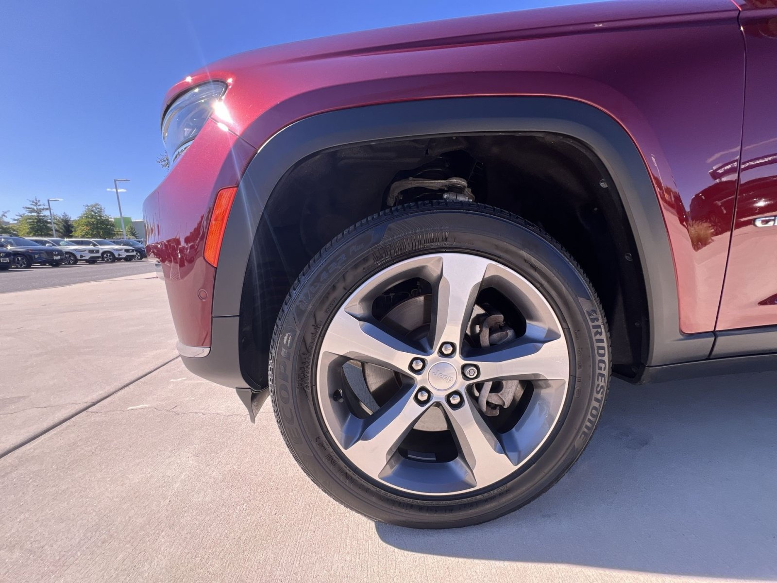Used 2023 Jeep Grand Cherokee L Limited w/ Luxury Tech Group II AWD/4WD image 12