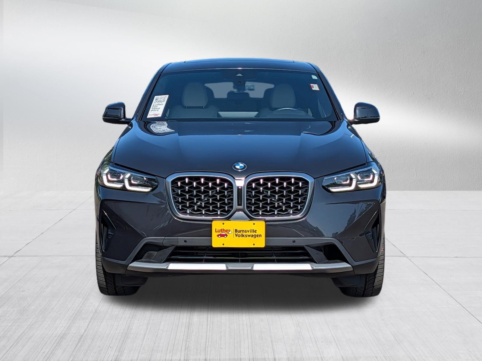 Used 2022 BMW X4 xDrive30i w/ Premium Package 2 AWD/4WD image 2