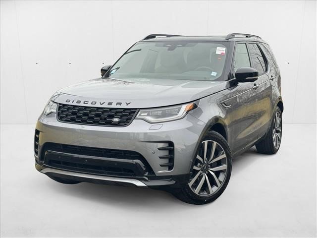 Certified 2024 Land Rover Discovery Dynamic SE image 1