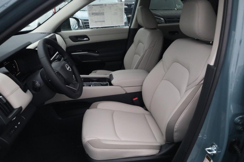 New 2026 Nissan Pathfinder SL image 20