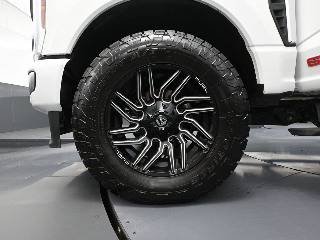 Used 2024 Ford F350 Platinum image 17