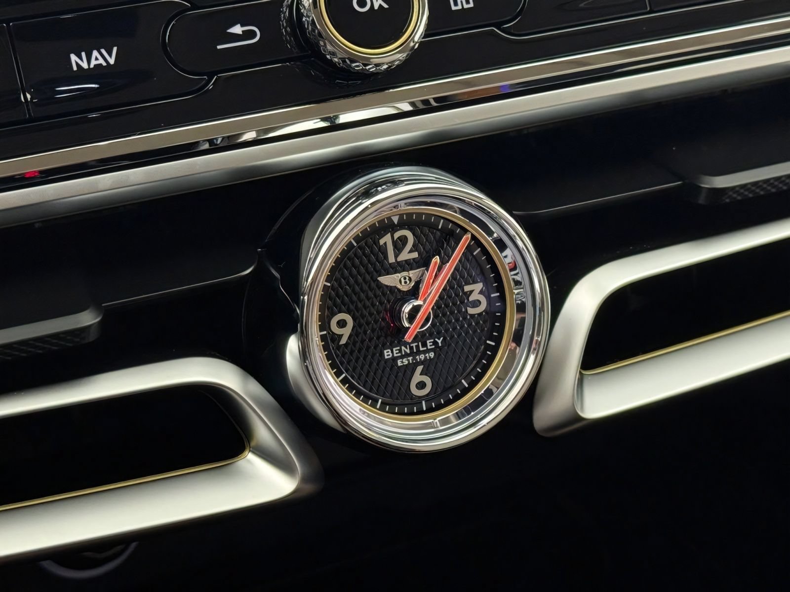 New 2026 Bentley Flying Spur Plug-In Hybrid AWD/4WD image 44
