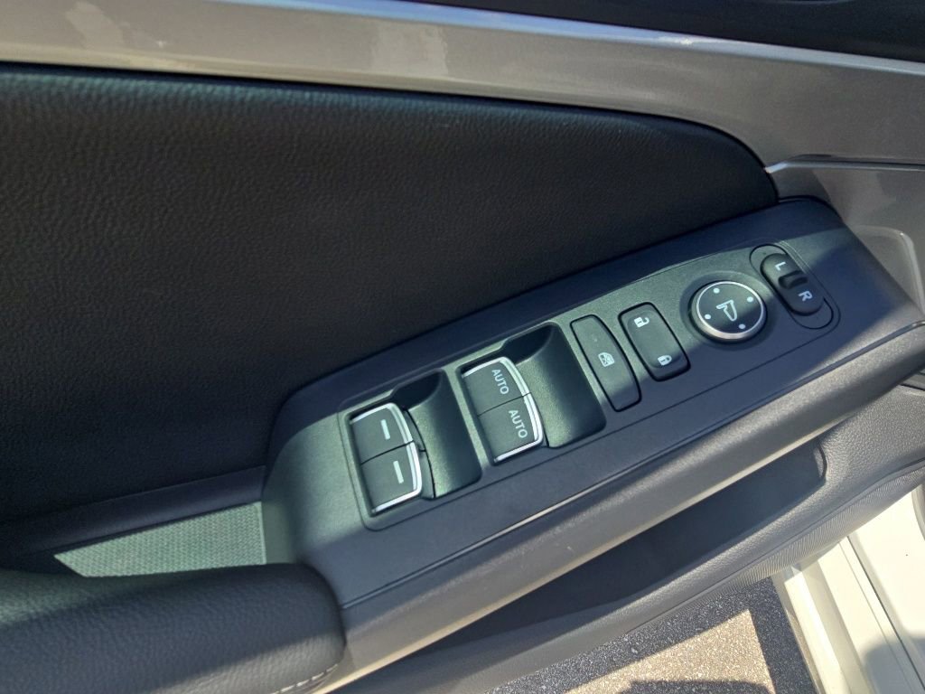 Used 2025 Acura Integra FWD image 13