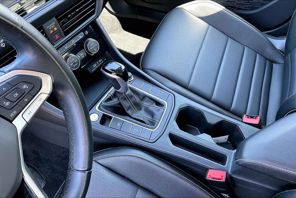 Used 2024 Volkswagen Jetta SE FWD image 18