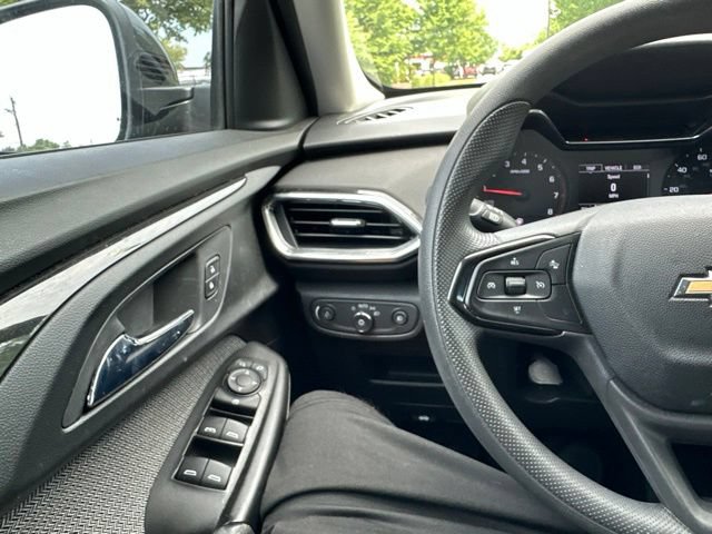 Used 2021 Chevrolet TrailBlazer LT w/ Sun and Liftgate Package AWD/4WD image 42