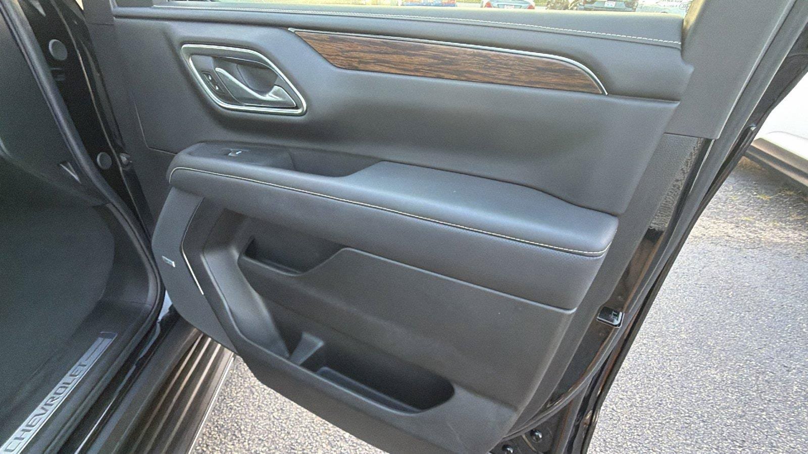 Used 2023 Chevrolet Tahoe Premier w/ Max Trailering Package AWD/4WD image 19