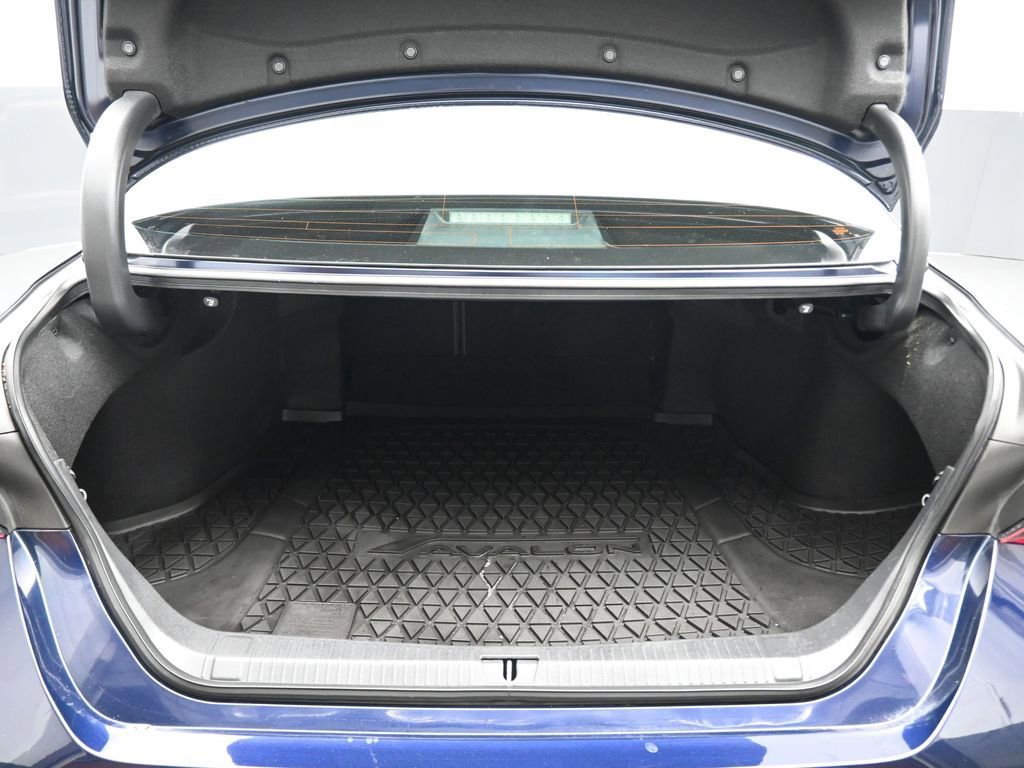 Used 2022 Toyota Avalon XLE w/ Moonroof Package image 44