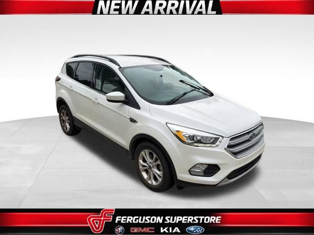 Used 2017 Ford Escape SE w/ Equipment Group 201A FWD image 1