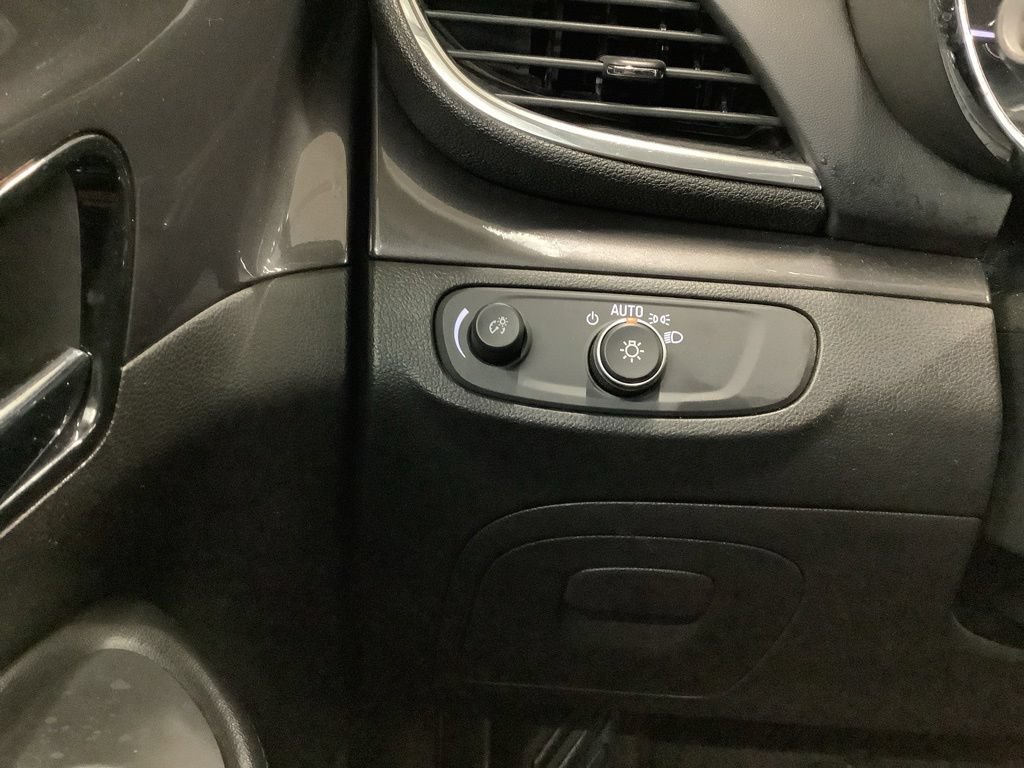 Used 2019 Buick Encore Preferred FWD image 21