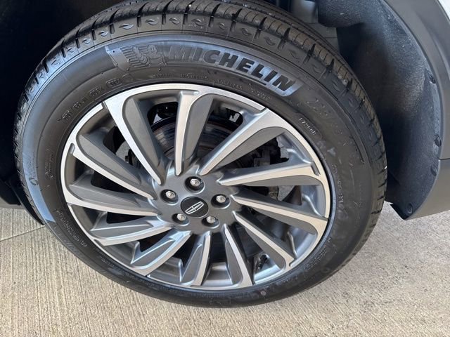 Used 2025 Lincoln Corsair Reserve w/ Equipment Group 202A image 42