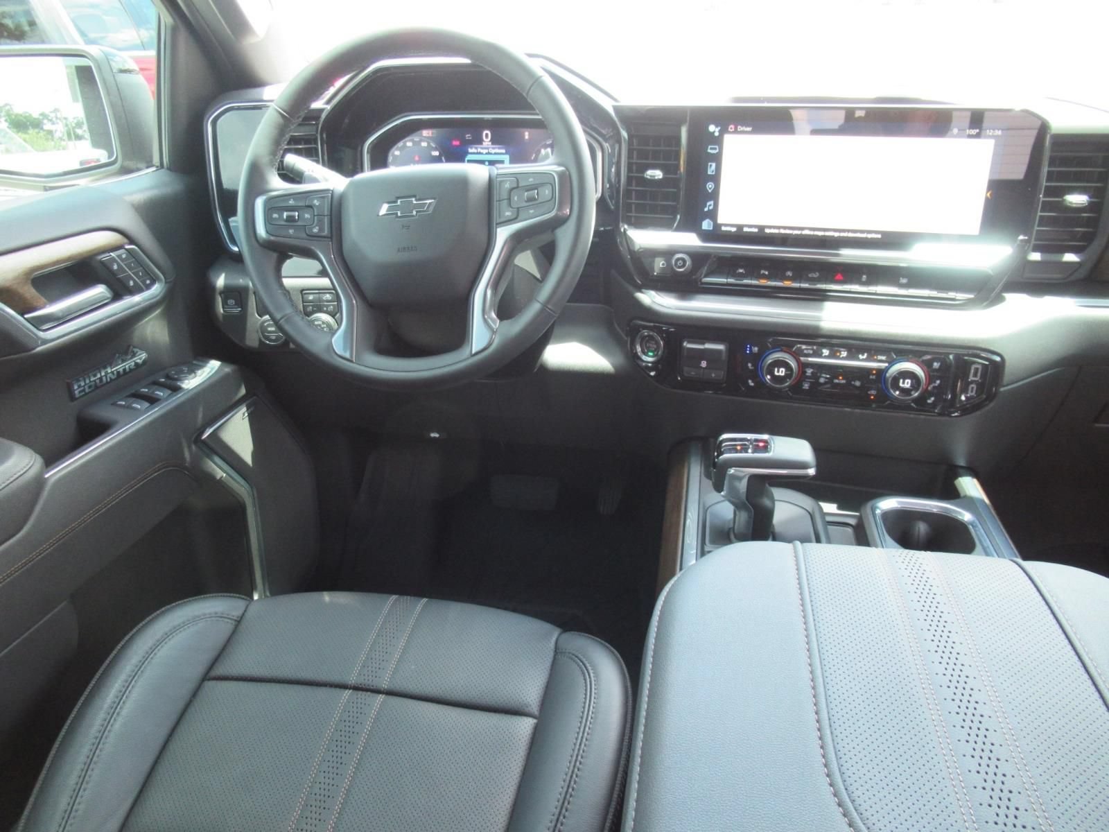 Used 2026 Chevrolet Silverado 1500 High Country w/ Midnight Edition RWD image 13