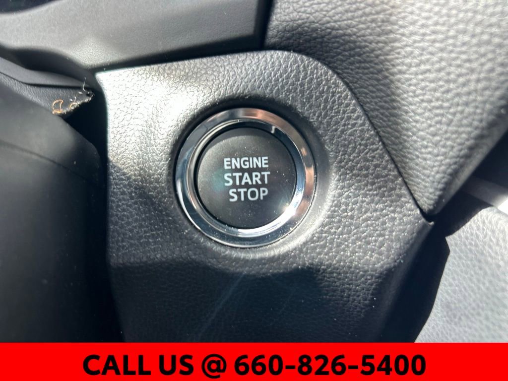 Used 2025 Toyota RAV4 XLE AWD/4WD image 20