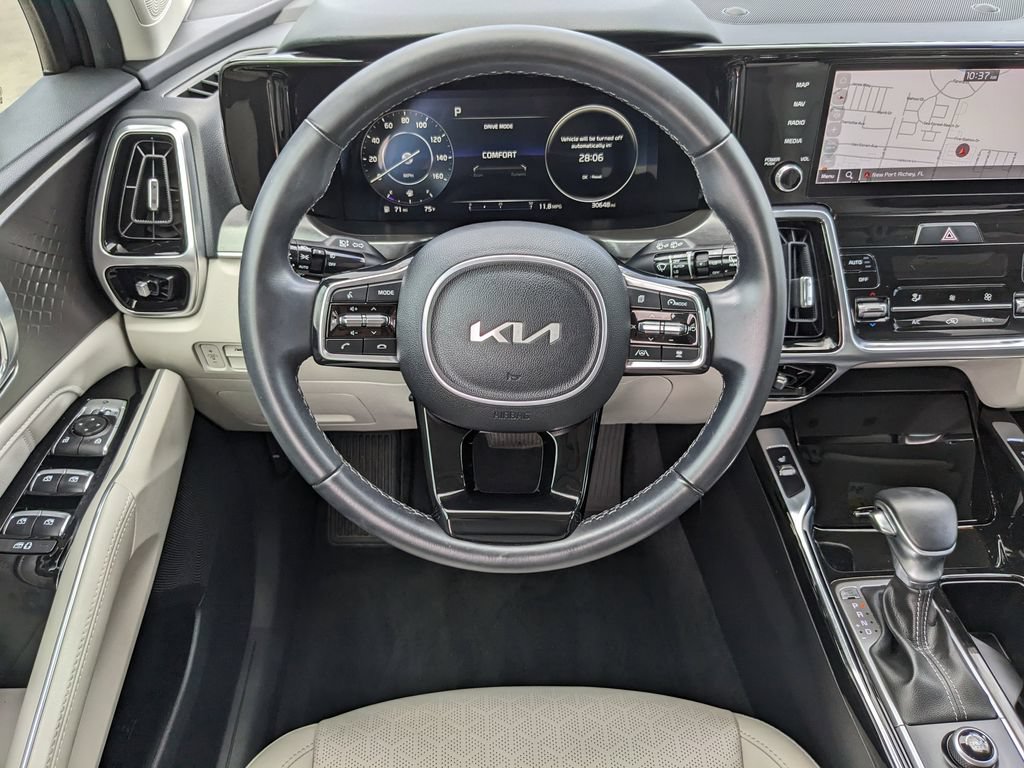 Certified 2023 Kia Sorento SX FWD image 16