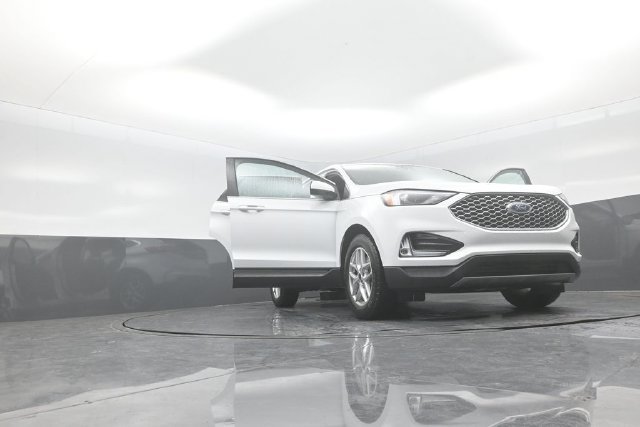 Certified 2024 Ford Edge SEL w/ Convenience Package AWD/4WD image 29