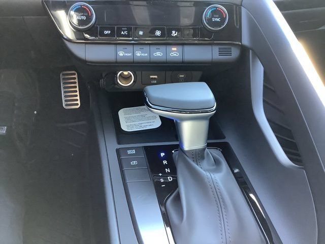 New 2026 Hyundai Elantra Sport FWD image 32
