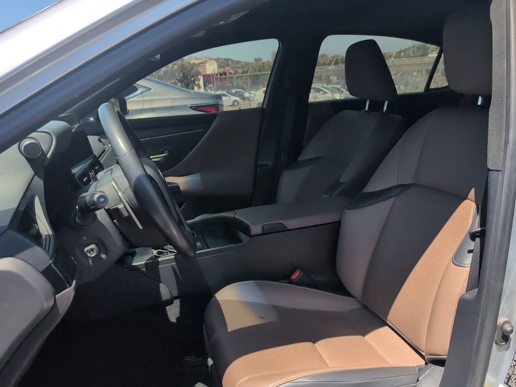 Used 2023 Lexus ES 350 w/ Premium Package FWD image 8