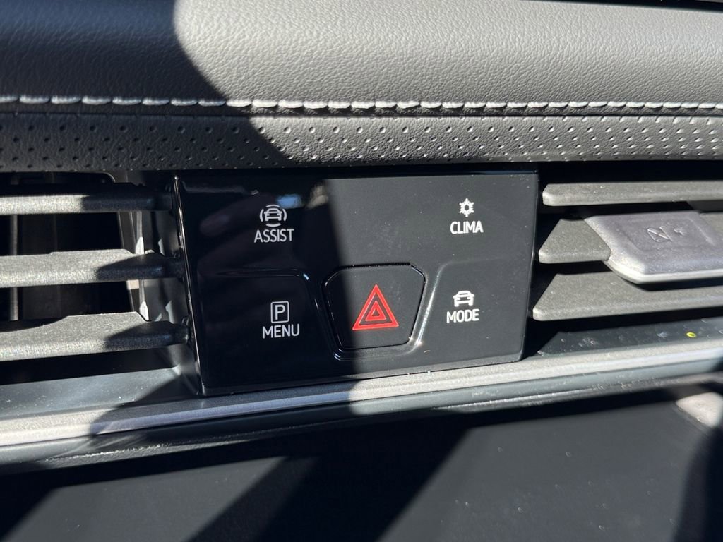 New 2026 Volkswagen Atlas SE image 17