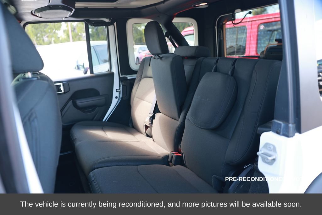 Used 2023 Jeep Wrangler Unlimited image 12